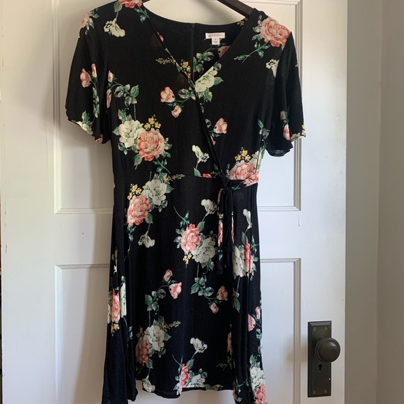 Summer floral wrap dress - Picture 1 of 2